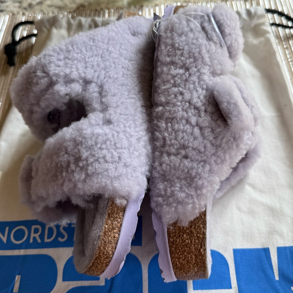 NEW Birkenstock Arizona Shearling Sandals In Purple Fog, Size 7/7.5 (38 EU) - Picture 12 of 15